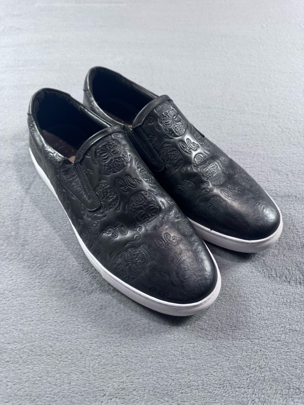 Robert Graham Rider Black Embossed Leather Slip-On Sneakers - Picture 4 of 11